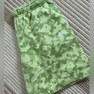 NWOT Men’s Nike shorts